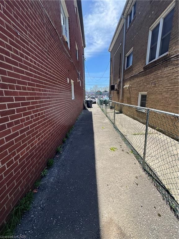 1364 Wilson Avenue, Toronto, view 4