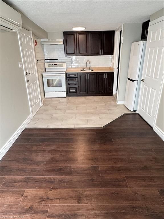 1364 Wilson Avenue, Toronto, view 48
