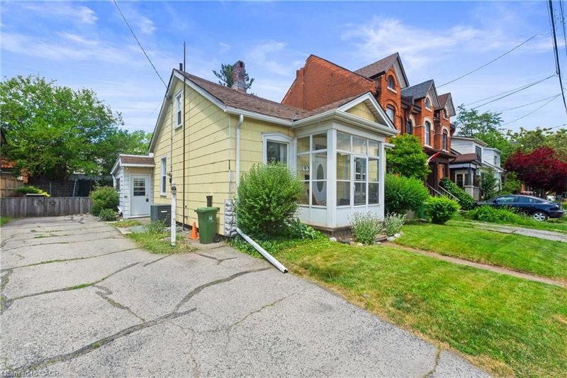 193 Locke Street N