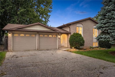 33 Maccoll Place