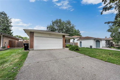 598 Black Oak Crescent