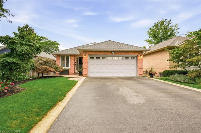 1229 Nathaniel Crescent photo 2