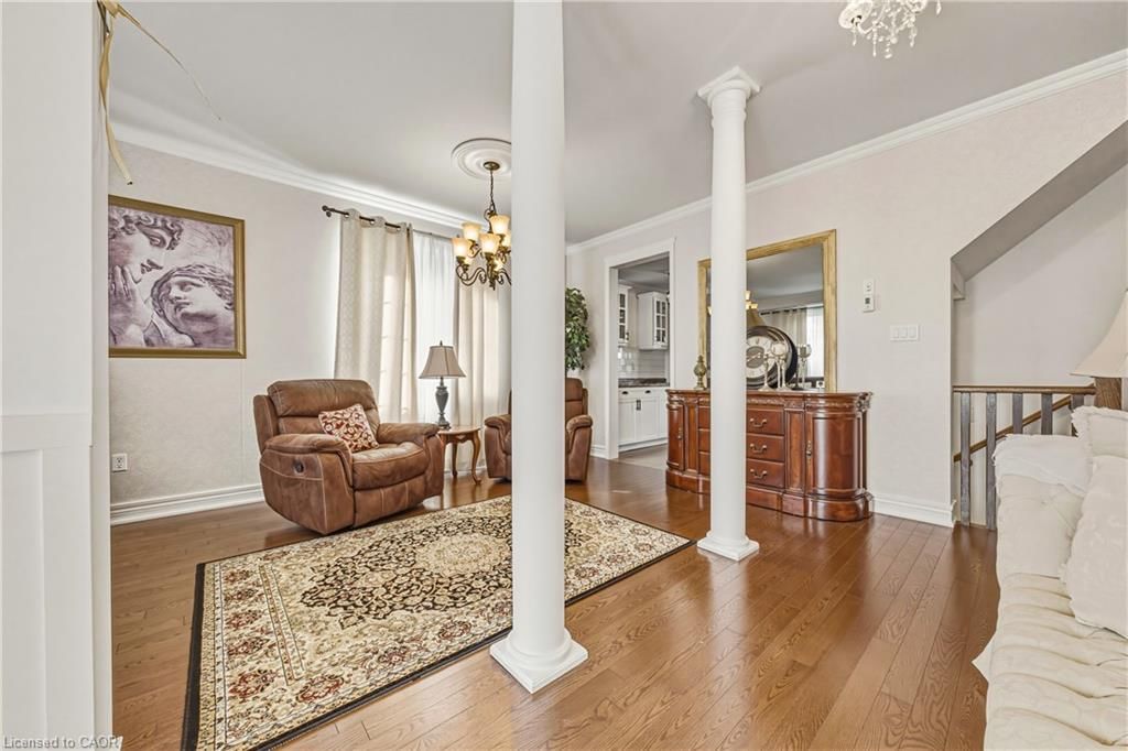 37 Lambert Crescent — photo 5