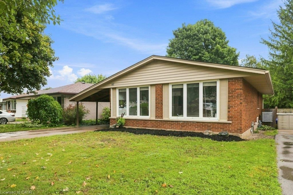 Single Family Residence for sale at 62 Pinedale Drive, Kitchener, ON, N2E 1J7 - Laurentian Hills/Country Hills W - MLS: 40861658