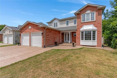 62 Glenvalley Drive