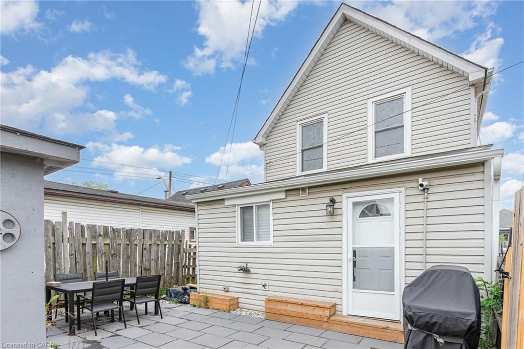 Single Family Residence for sale at 4 Robins Avenue, Hamilton, ON, L8H 4M6 - Crown Point - MLS: 40861663