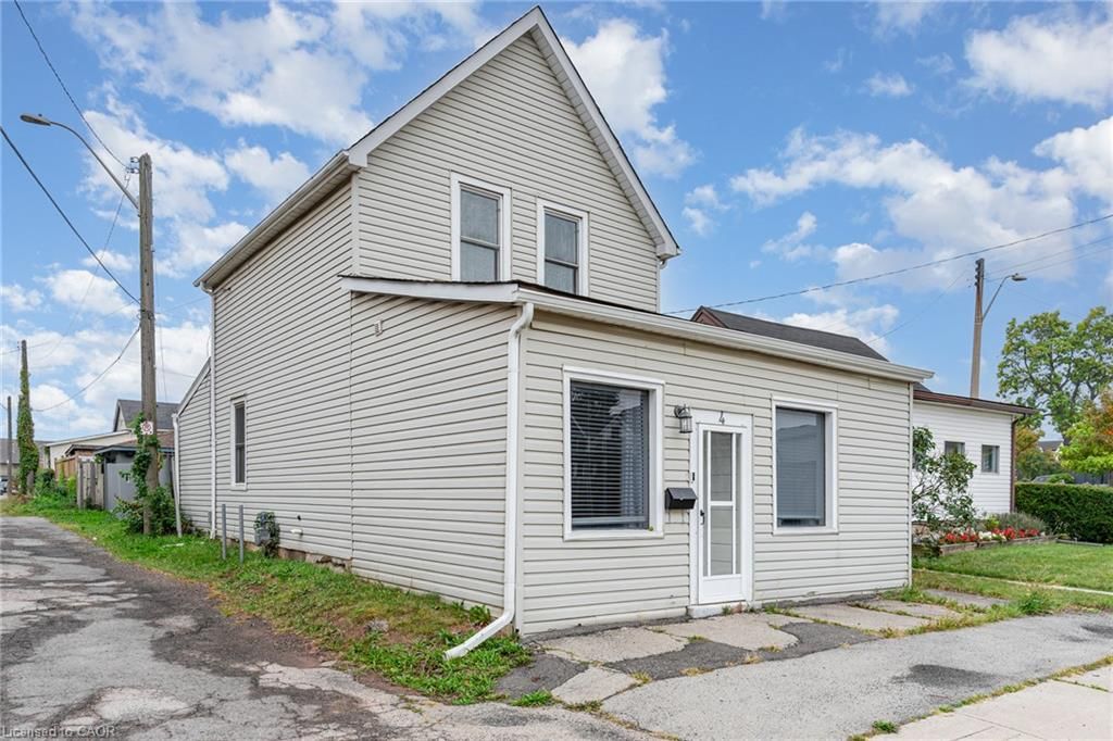 Single Family Residence for sale at 4 Robins Avenue, Hamilton, ON, L8H 4M6 - Crown Point - MLS: 40861663
