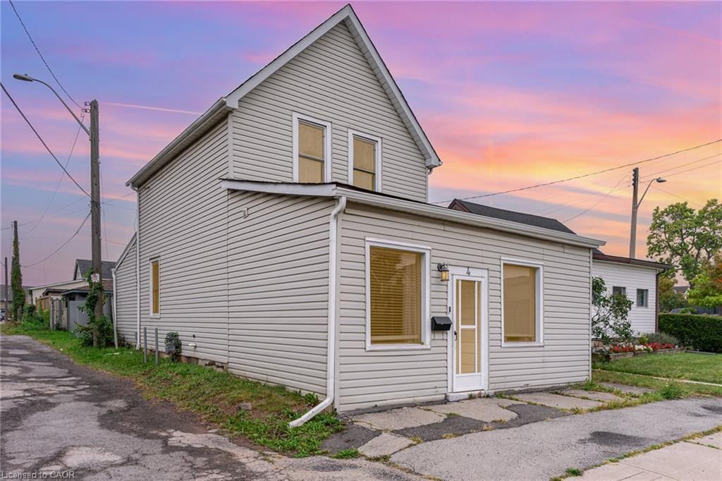 Single Family Residence for sale at 4 Robins Avenue, Hamilton, ON, L8H 4M6 - Crown Point - MLS: 40861663
