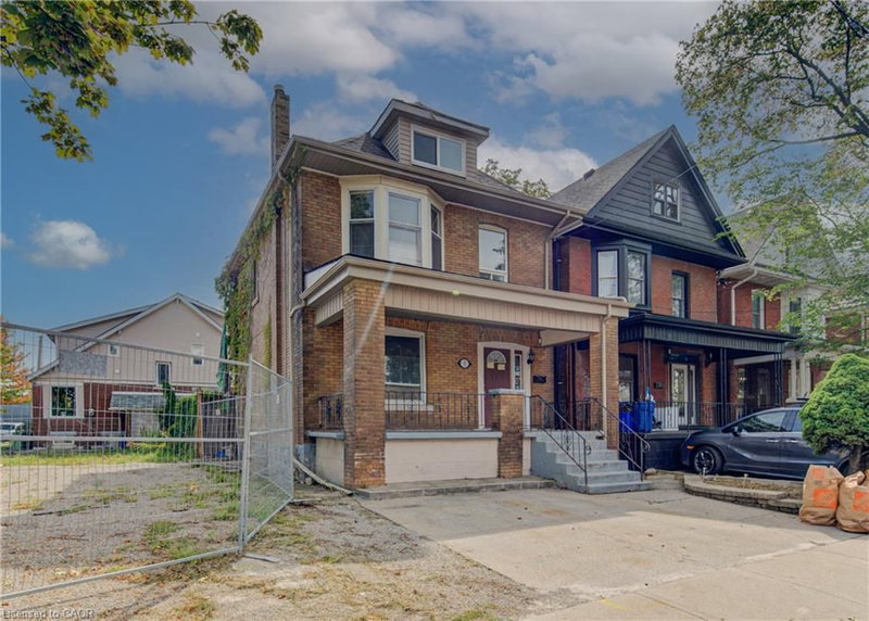 5 Barnesdale Avenue
