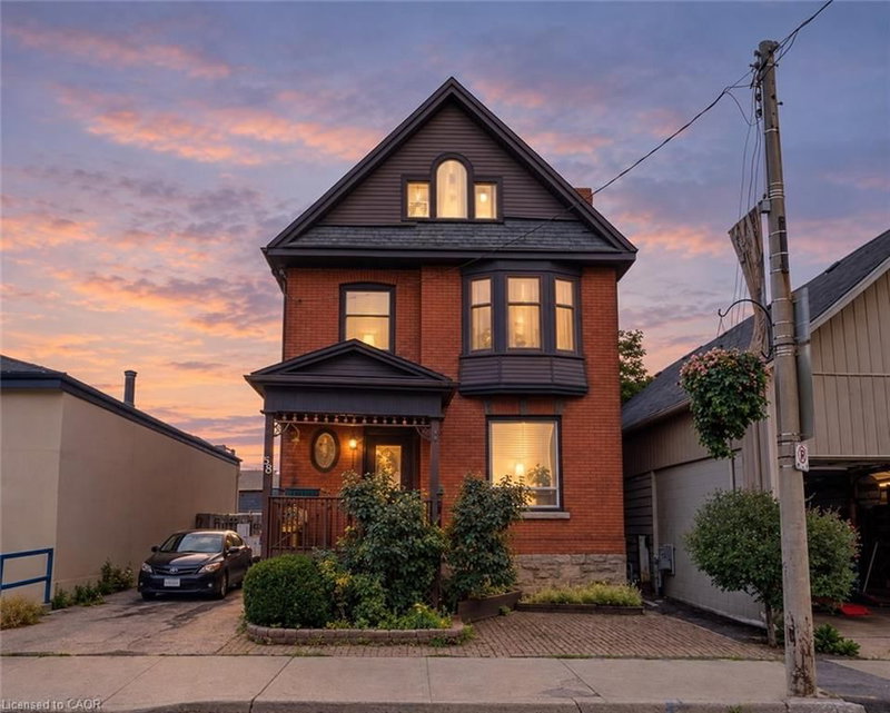 85 Locke Street S