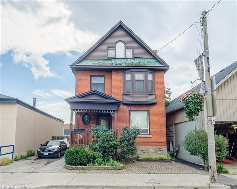 85 Locke Street S