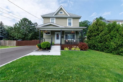 11 Fairview Road