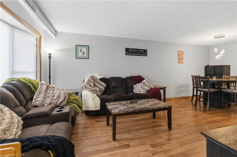 47 Abeles Avenue photo 4