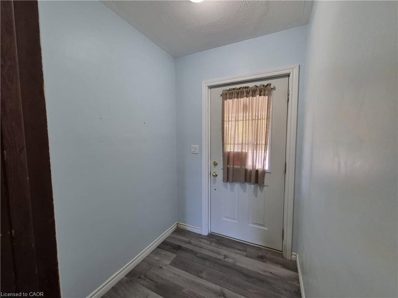 119 Norfolk Street S photo 5