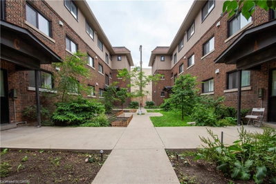 C7 - 540 King Street E