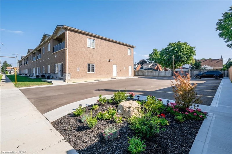 161 Ottawa Street photo 4