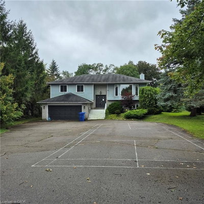 11 Brock Road S