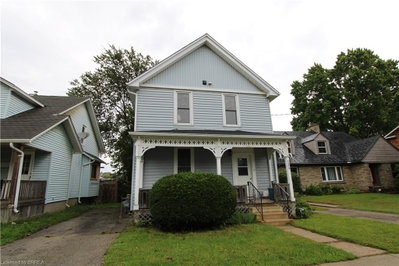 Lower - 125 Norfolk Street S