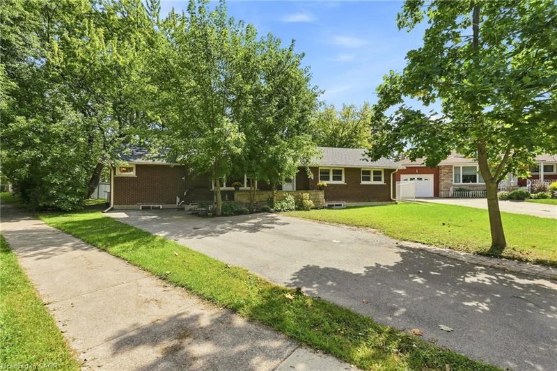 8 Emming Court