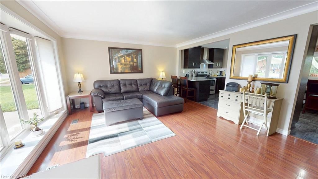 7 Cambridge Drive — photo 3