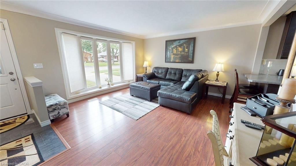 7 Cambridge Drive — photo 4