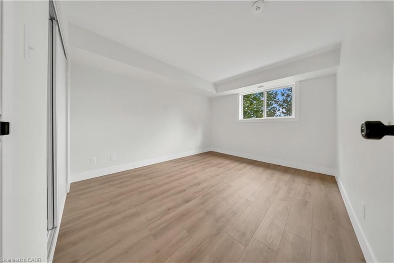 21 - 3085 Kingsway Drive