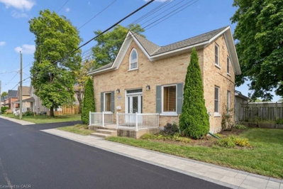 344 Queen Street W