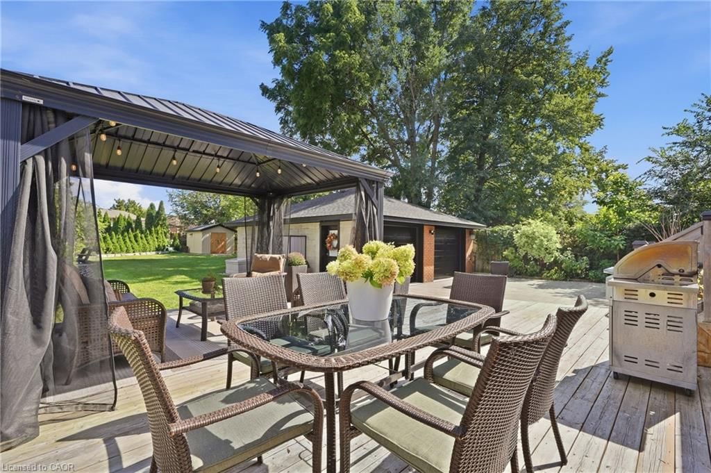 15 Linton Place, Kitchener, view 44