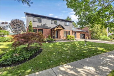 9 Rollingwood Crescent