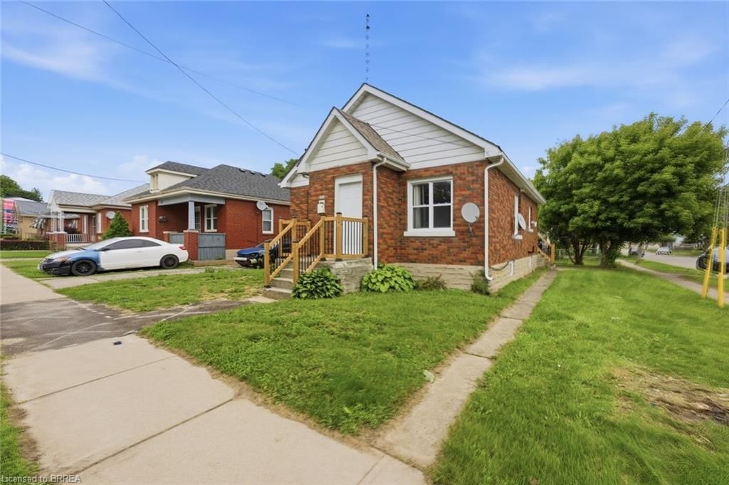 Single Family Residence for sale at 249 Clarence Street, Brantford, ON, N3R 3T6 - East Ward - MLS: 40862047