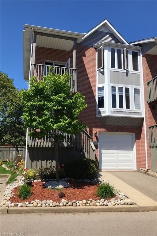 18 - 245 Bishop Street S