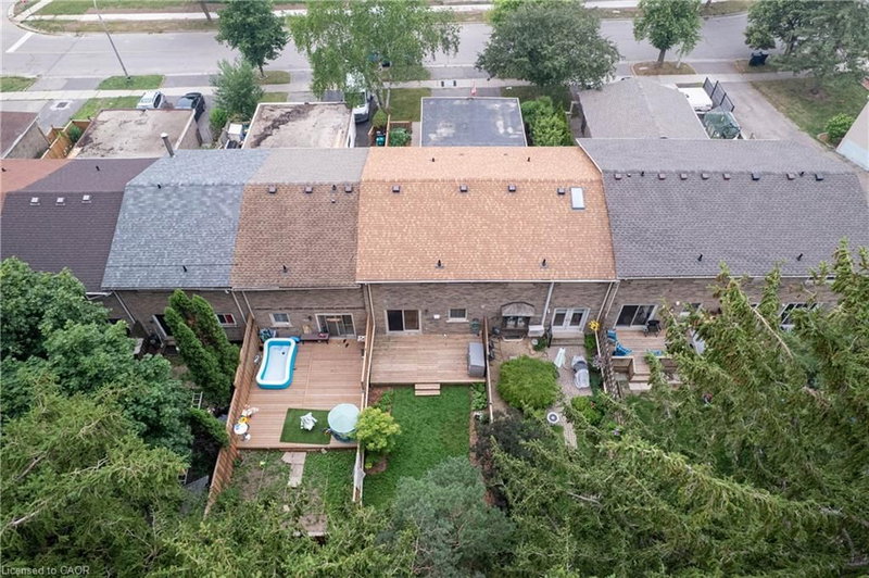 18 Ralgreen Crescent