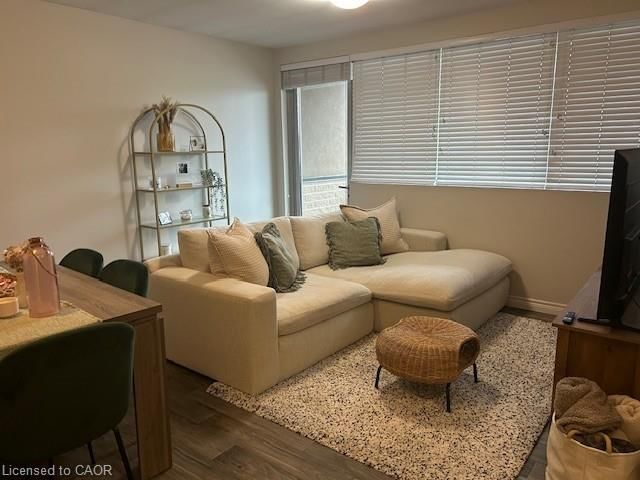 7 - 788 Upper Ottawa Street