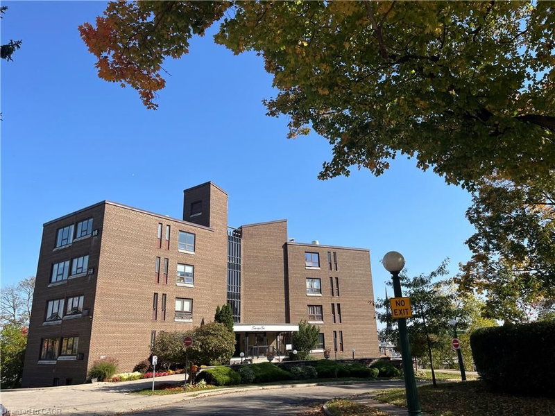 26 Wentworth Avenue photo 1