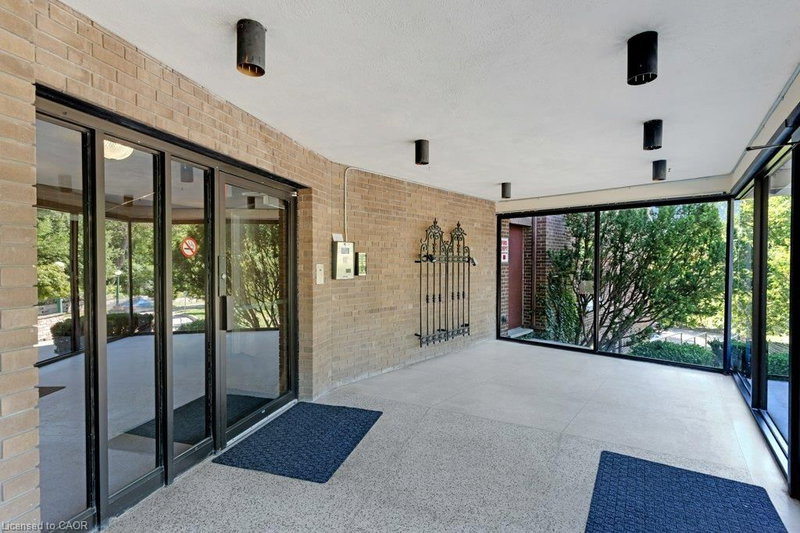26 Wentworth Avenue photo 4