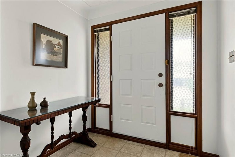 72 Henley Drive photo 4