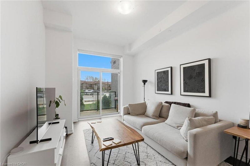 112 - 460 Dundas Street E