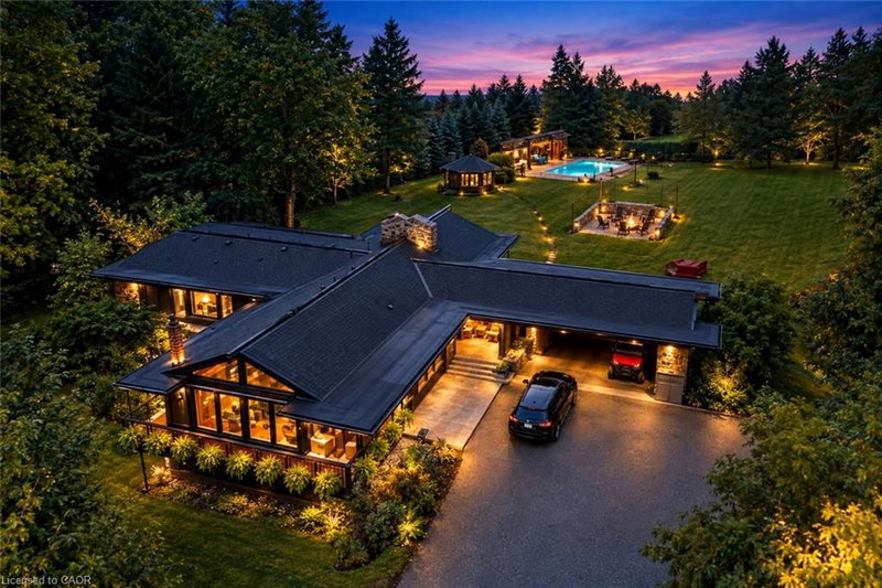 2510 Britannia Road photo 1