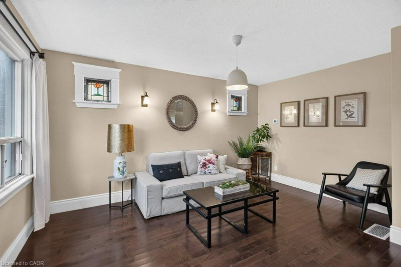 50 Wexford Avenue S photo 4