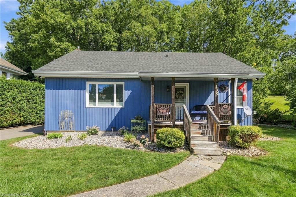 Single Family Residence sold at 108 Sutherland Street, Caledonia, ON, N3W 1C6 - Caledonia North East - MLS: 40862353