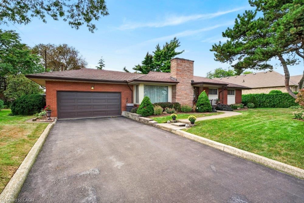 Single Family Residence sold at 558 Mountain Brow Boulevard, Hamilton, ON, L8T 1A9 - Huntington - MLS: 40862482