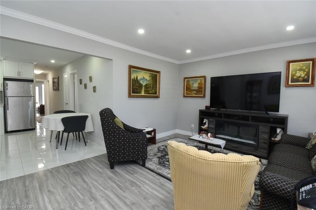Single Family Residence for sale at 185 Rosslyn Avenue, Hamilton, ON, L8L 7P8 - Crown Point - MLS: 40862497
