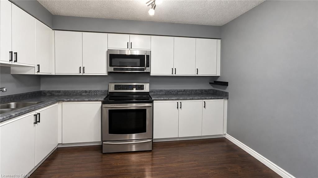 302 - 55 Green Valley Drive 5