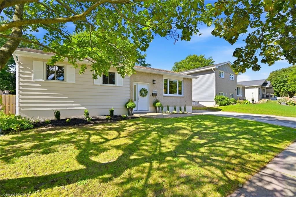 Single Family Residence for sale at 2120 Cavendish Drive, Burlington, ON, L7P 1Z3 - Brant Hills - MLS: 40862549