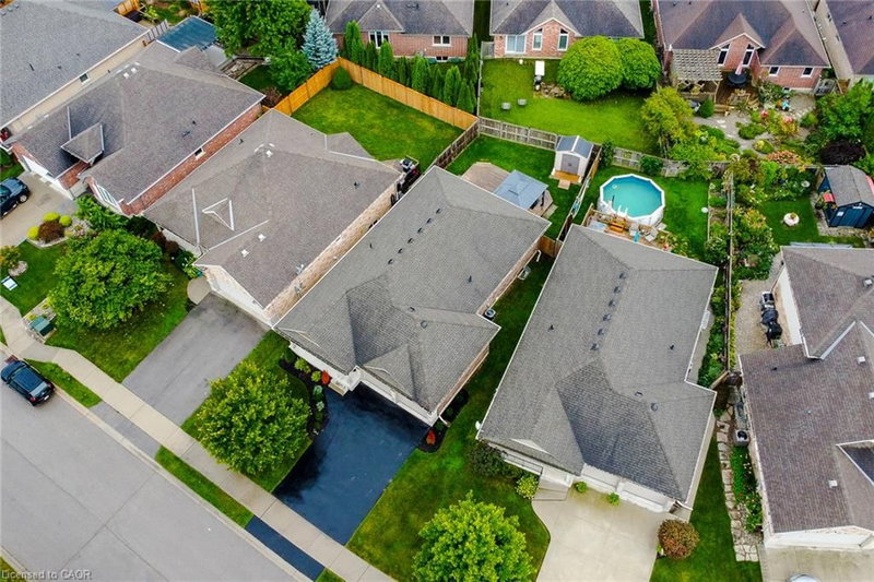 80 Willowdale Crescent