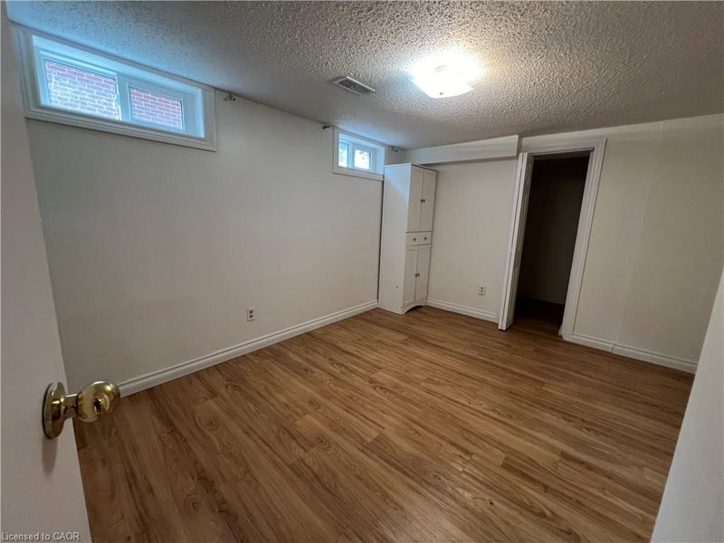 Lower - 9 Collingwood Street