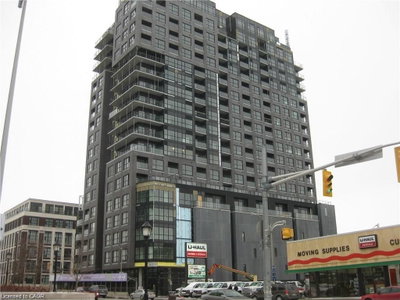 205 - 1 Victoria Street S
