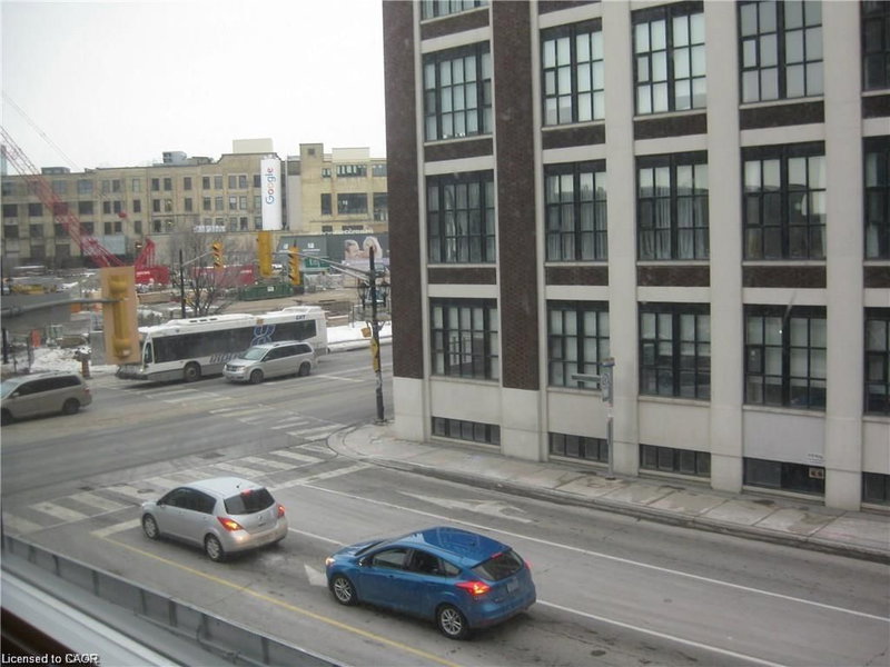 205 - 1 Victoria Street S