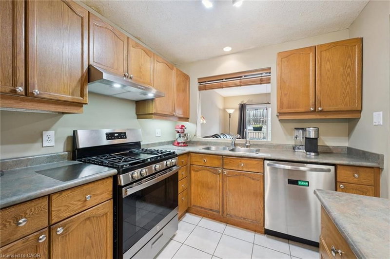 133 Bradson Drive photo 4