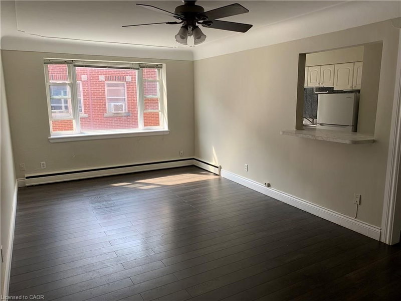 10 - 7 Applewood Avenue